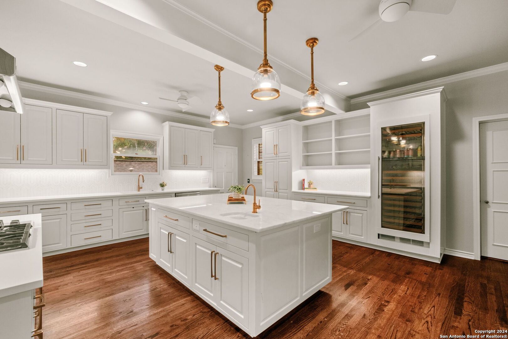 208 canterbury hill