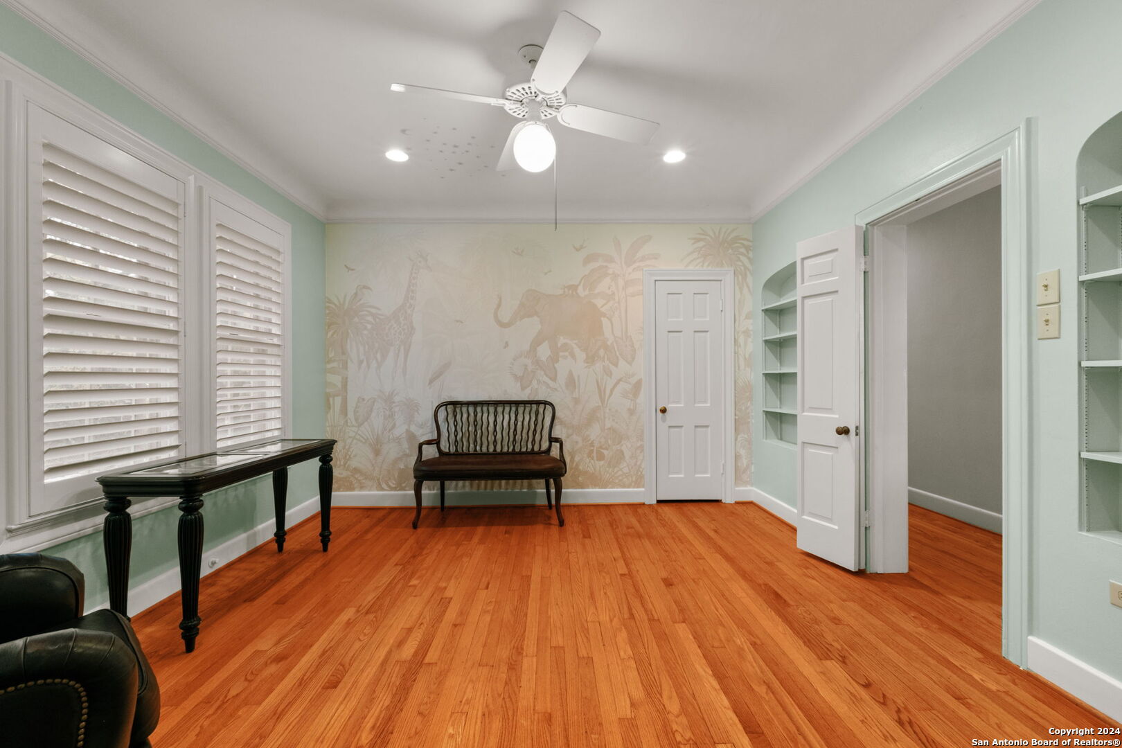 208 canterbury hill