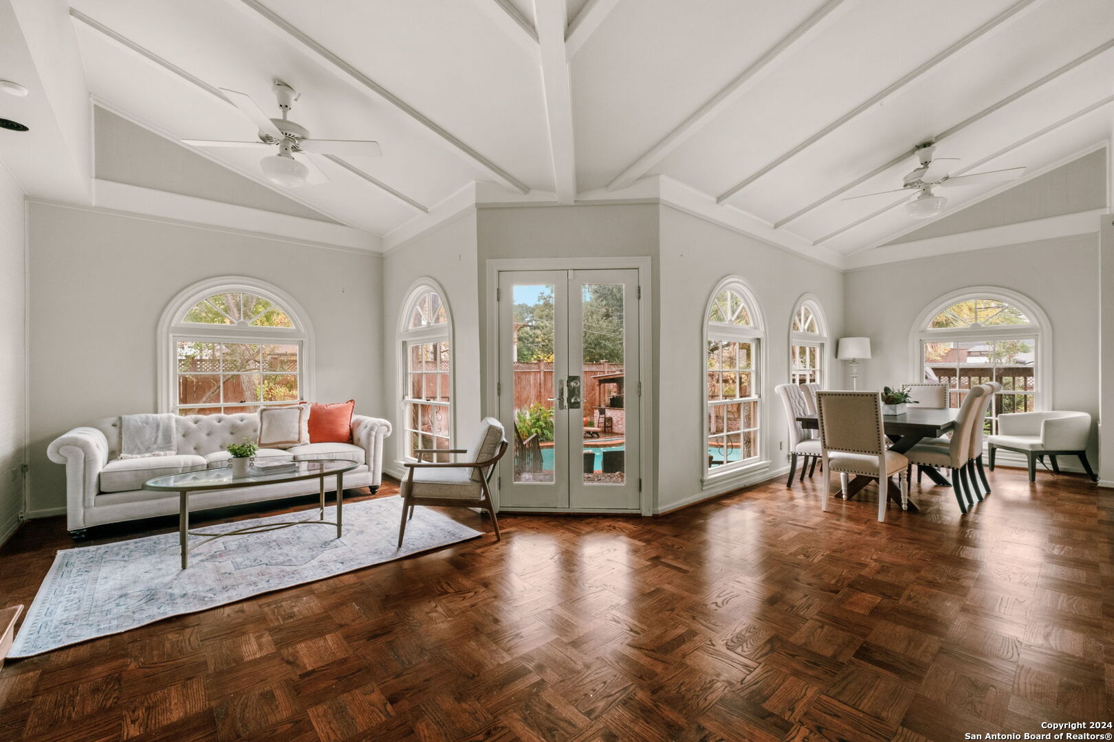 208 canterbury hill