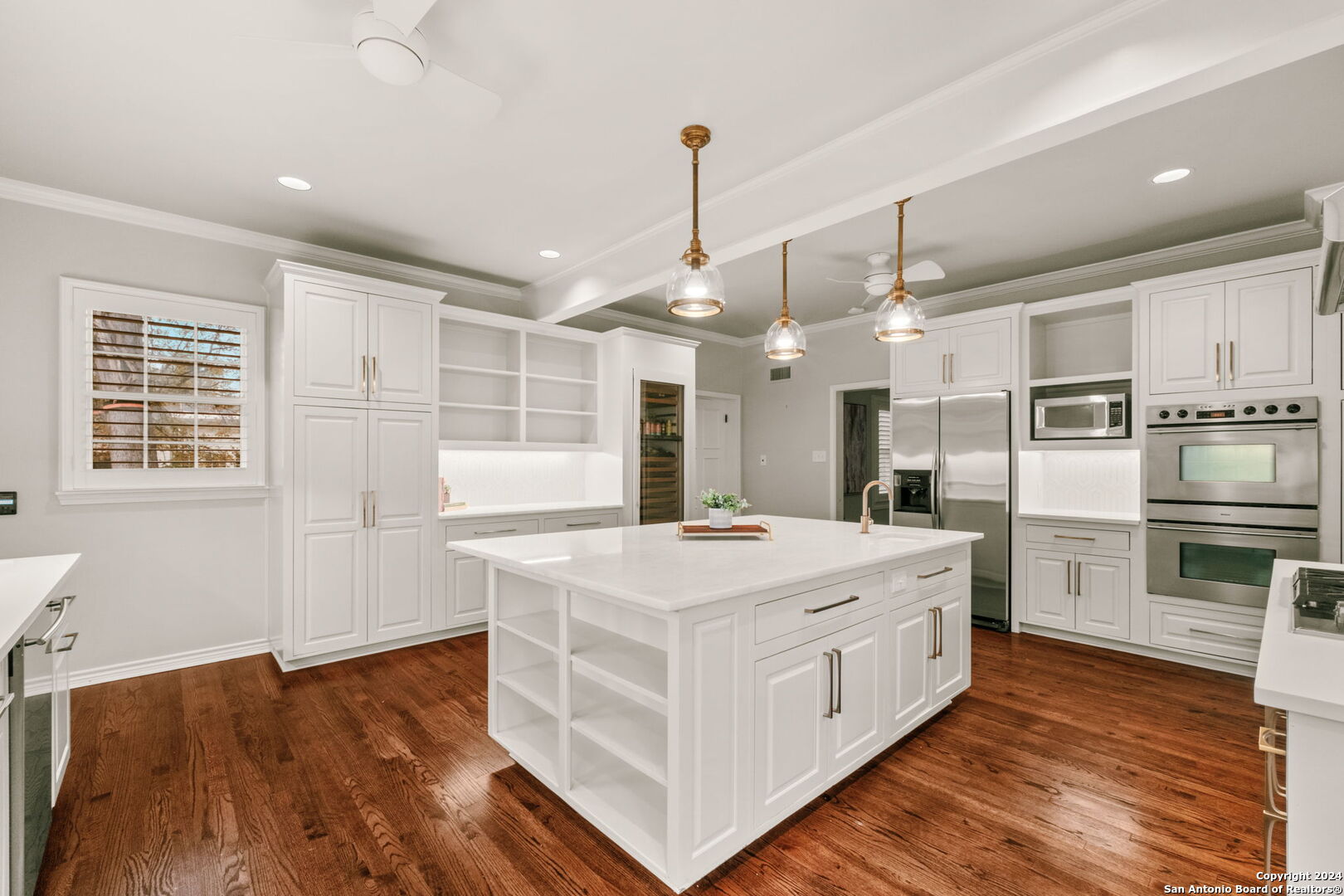 208 canterbury hill