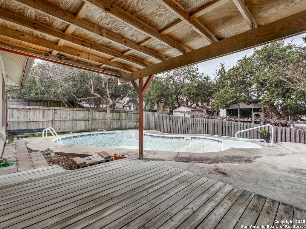 6303 Maverick Trail