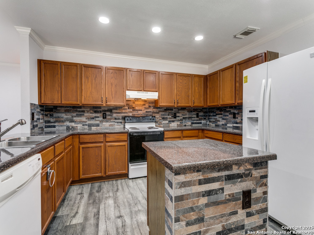 6303 Maverick Trail