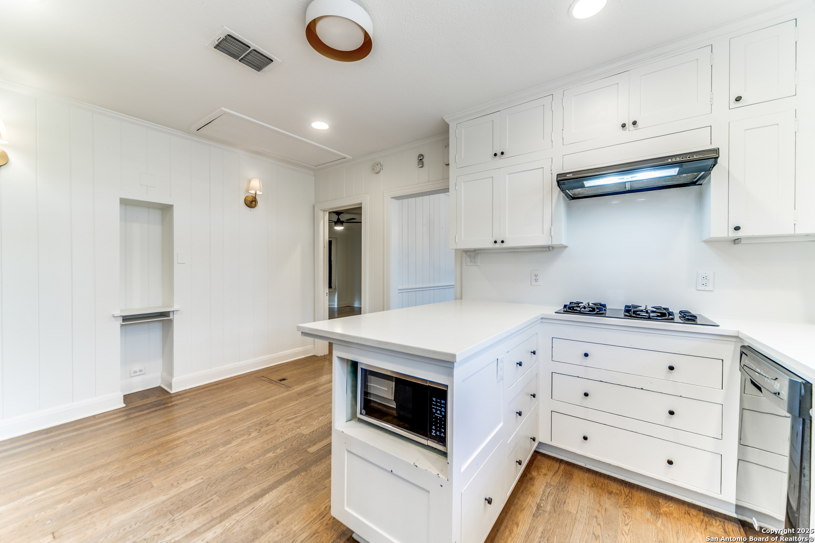 221 redwood