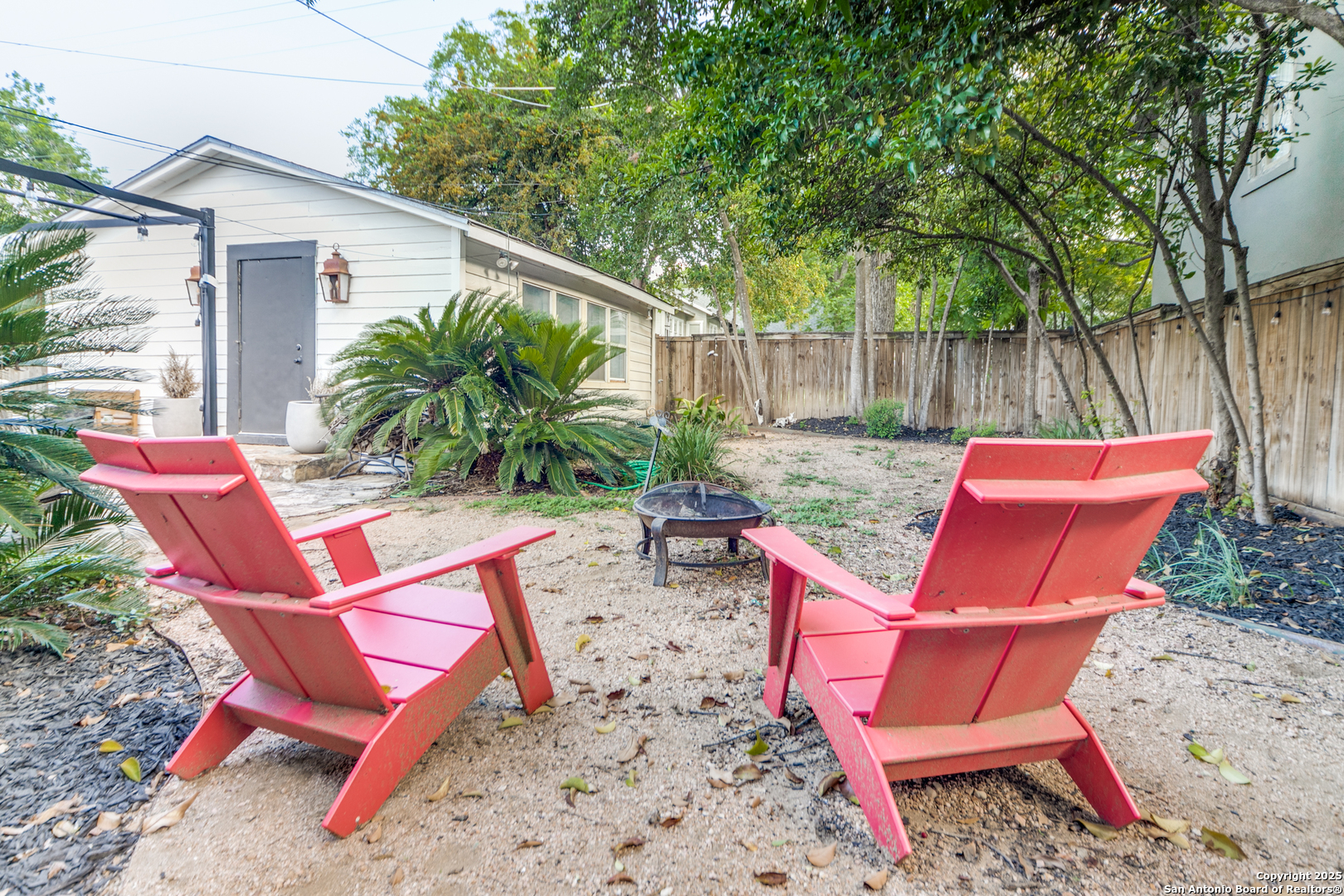 221 redwood