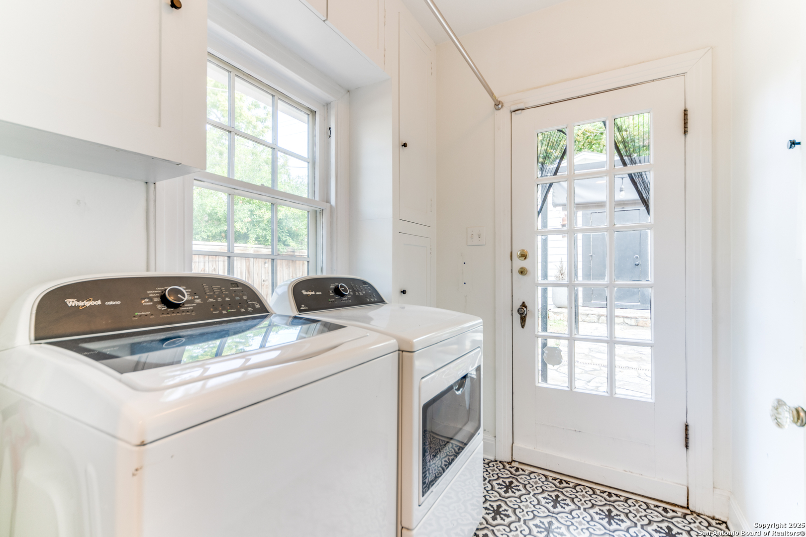 221 redwood