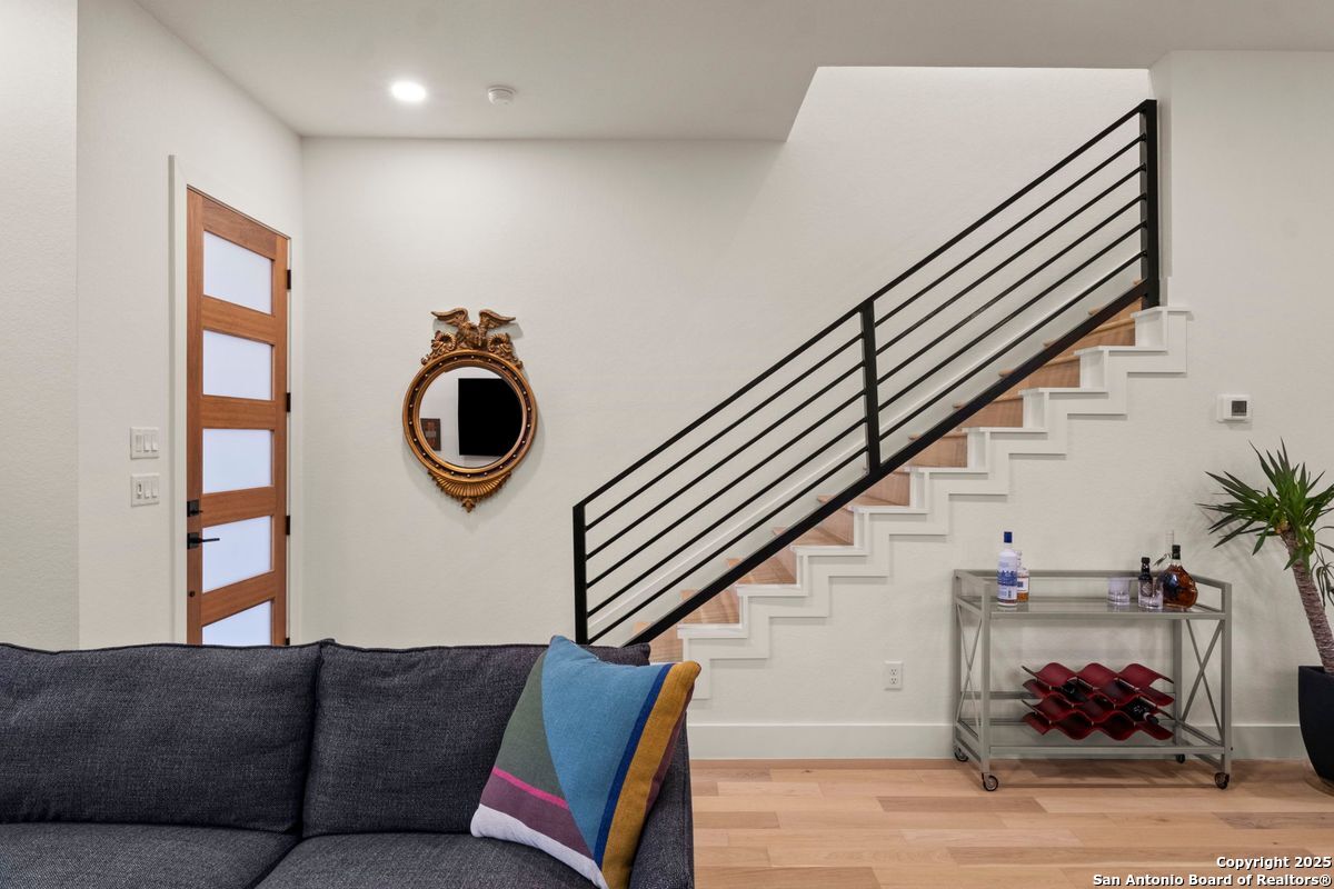 719 Eleanor Ave Unit 102 102