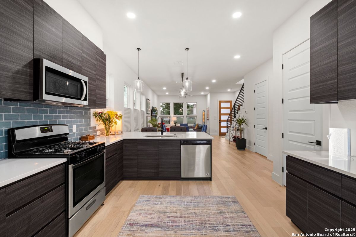 719 Eleanor Ave Unit 102 102