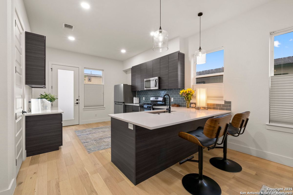 719 Eleanor Ave Unit 102 102