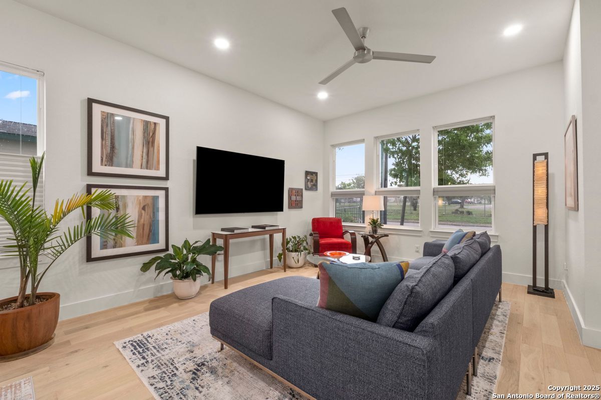 719 Eleanor Ave Unit 102 102