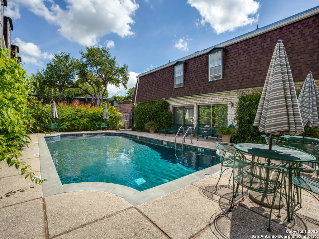 1045 Shook Avenue 120 120