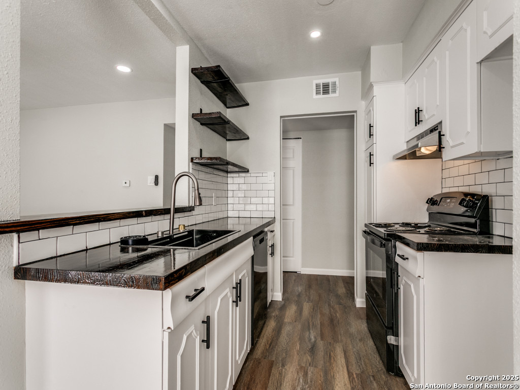 1045 Shook Avenue 120 120