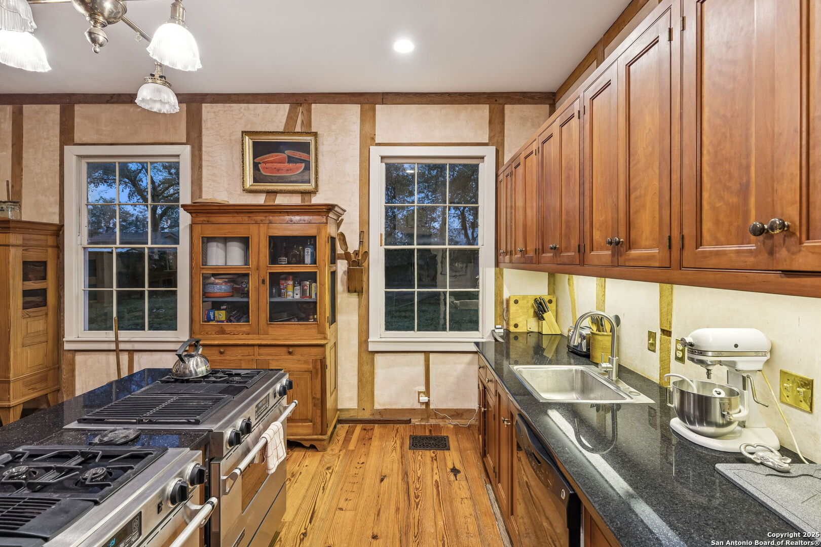 276 E Coll