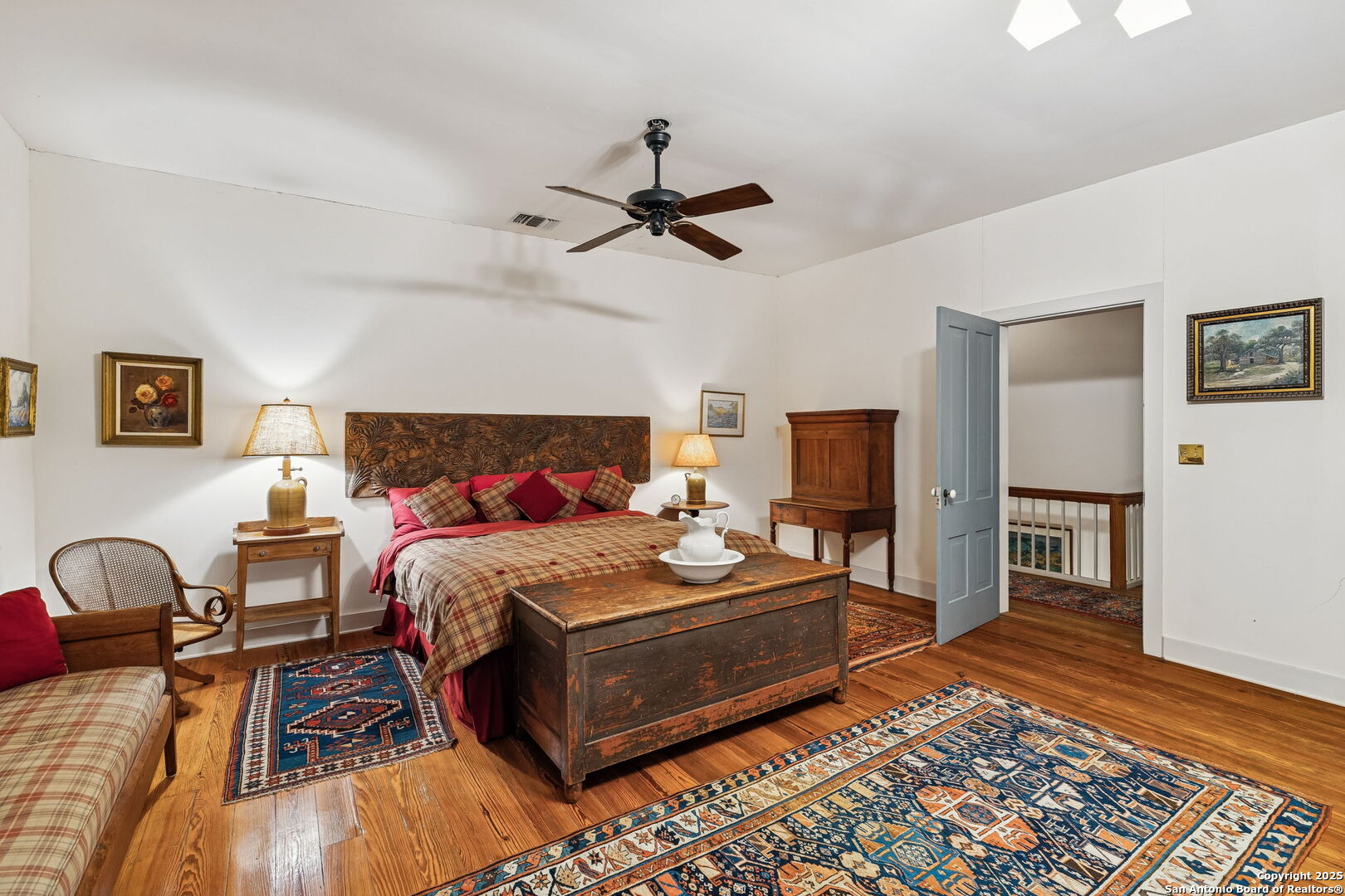 276 E Coll