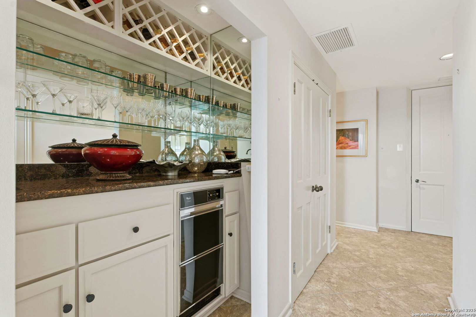 4001 N. New Braunfels APT 1206A