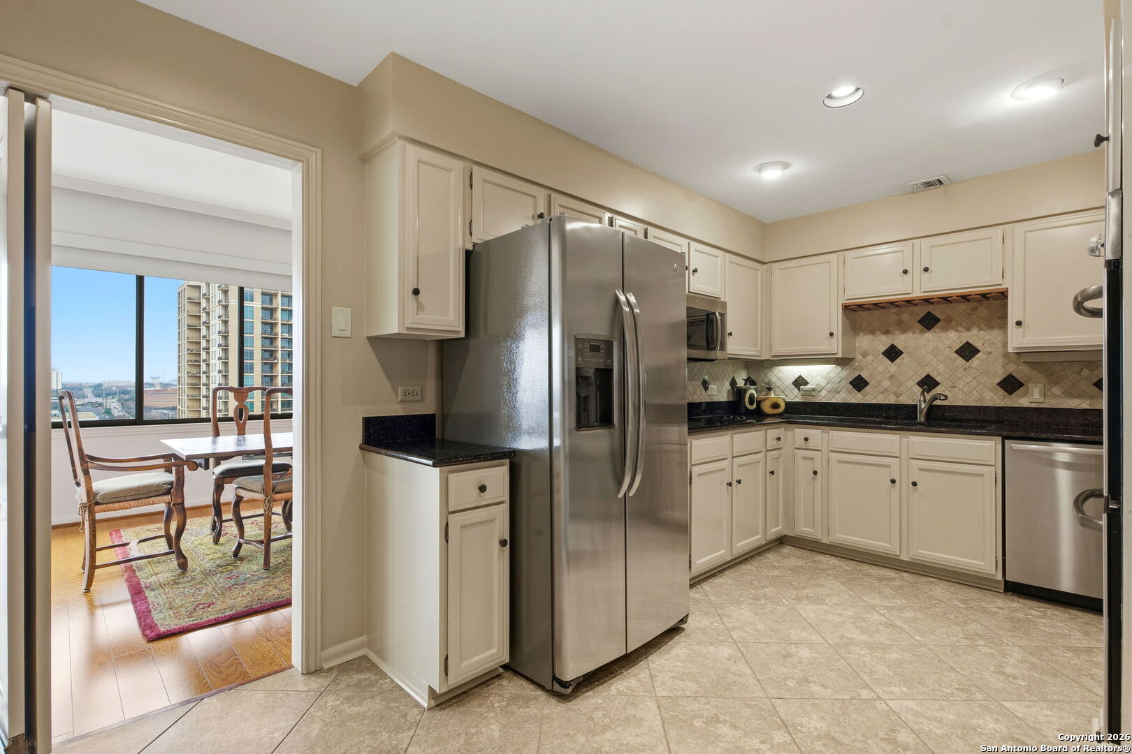 4001 N. New Braunfels APT 1206A