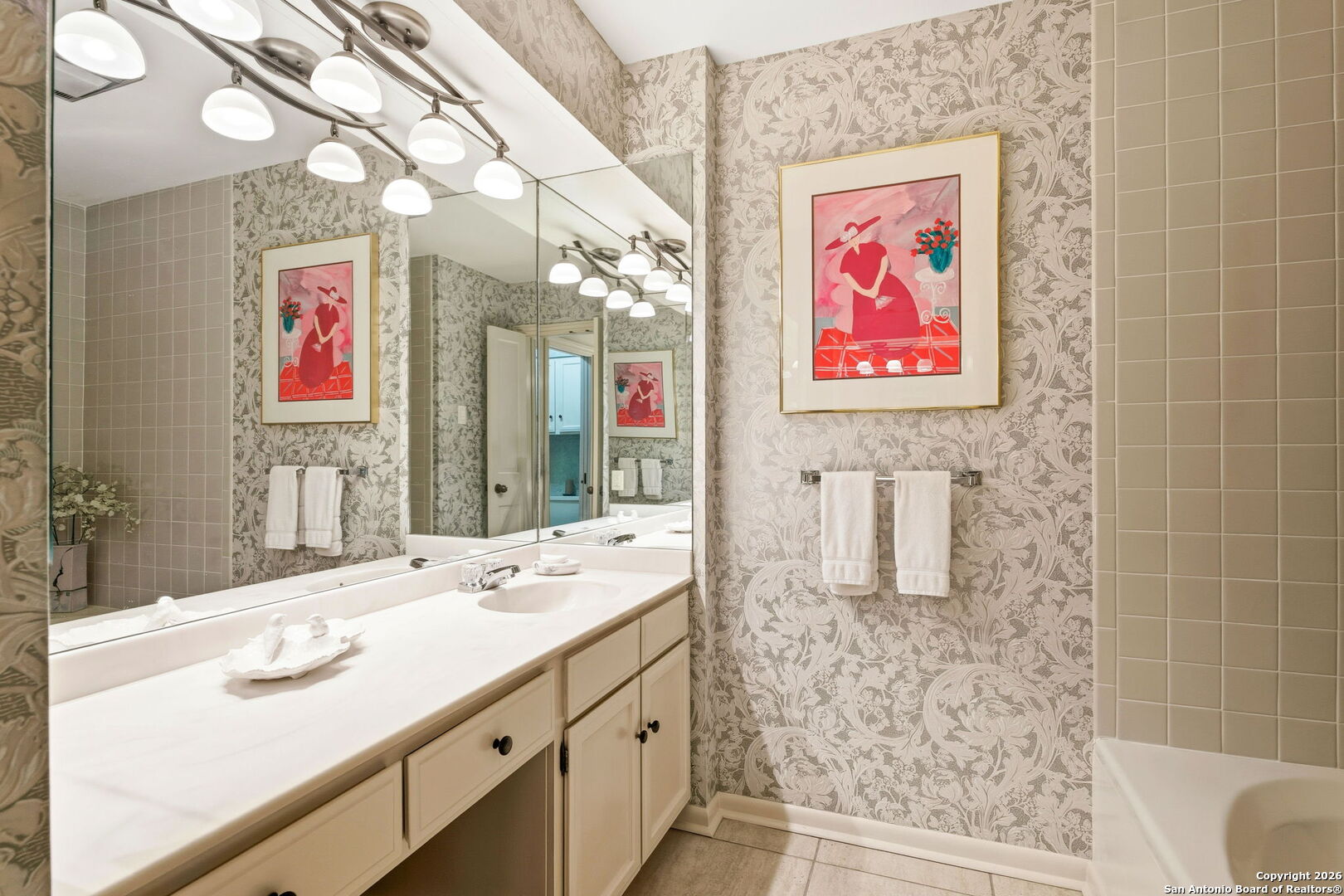 4001 N. New Braunfels APT 1206A