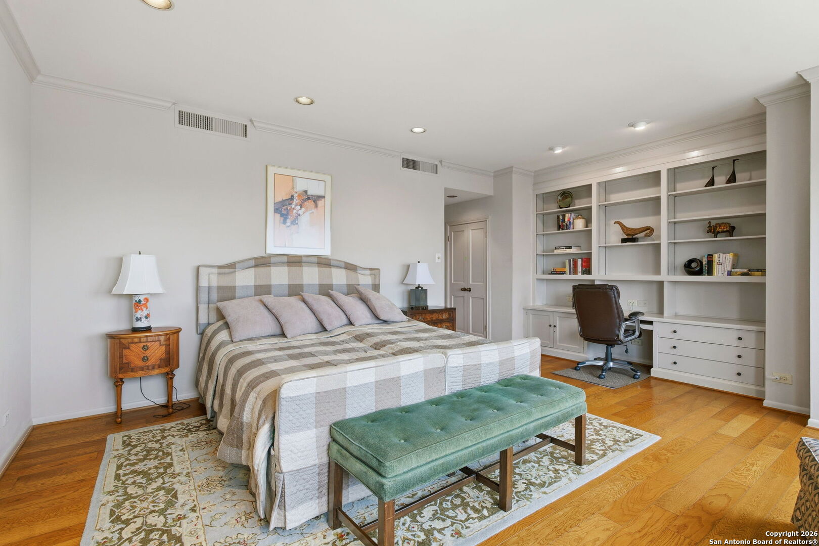 4001 N. New Braunfels APT 1206A