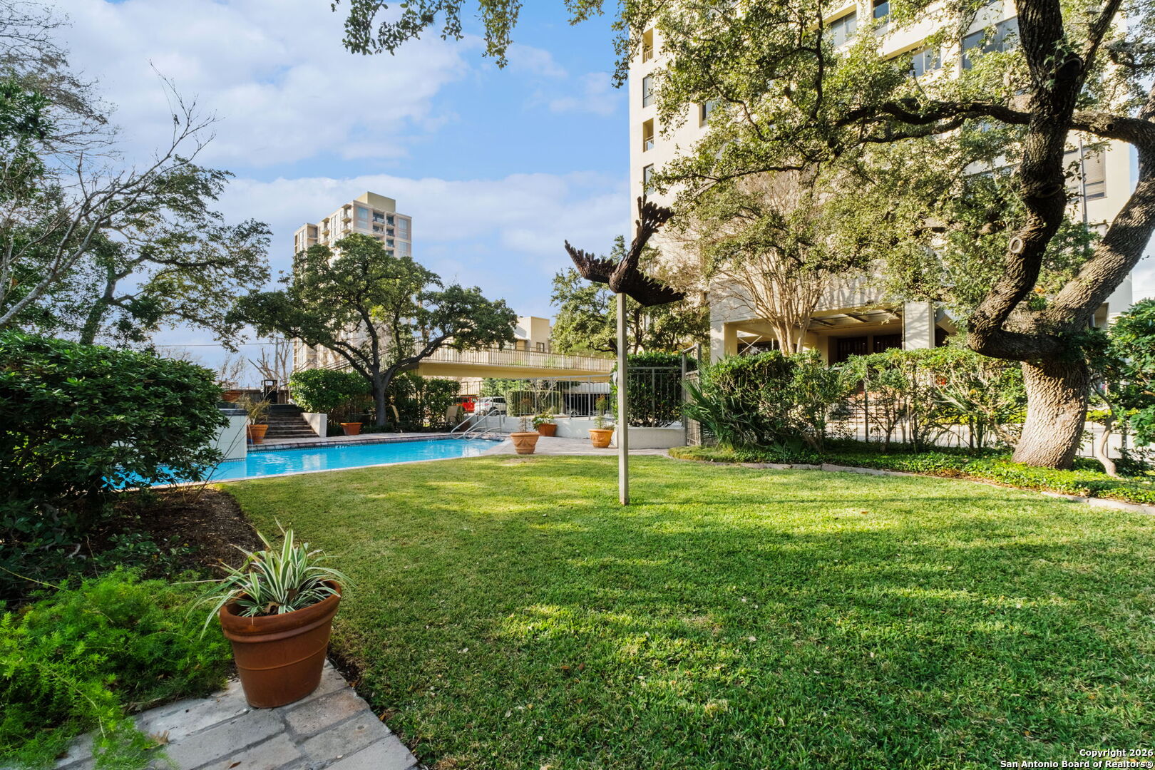 4001 N. New Braunfels APT 1206A