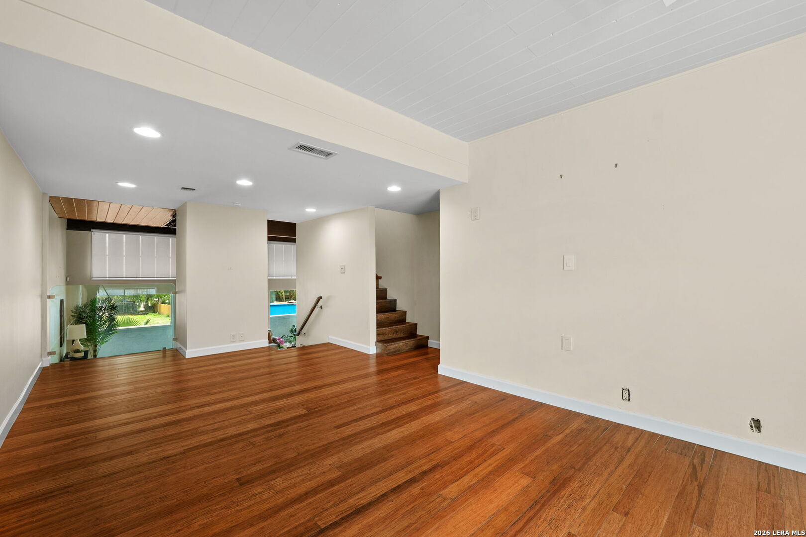 3102 EISENHAUER RD C26