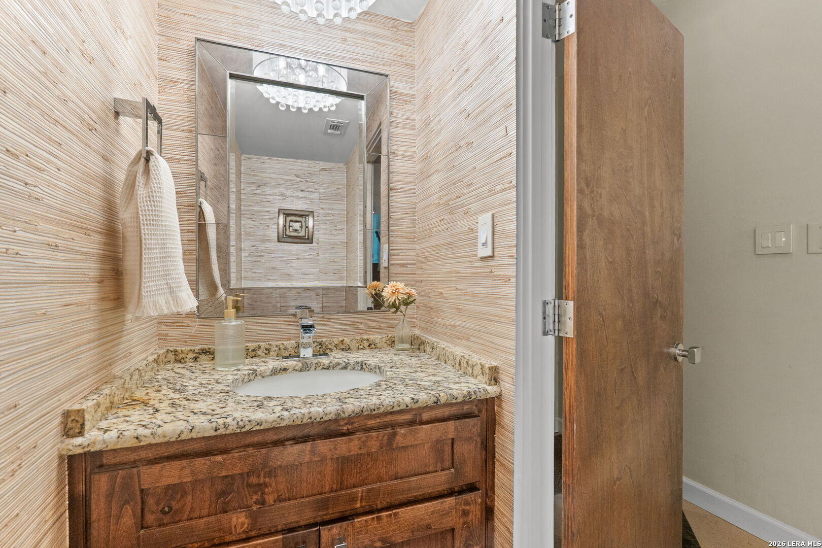 3102 EISENHAUER RD C26