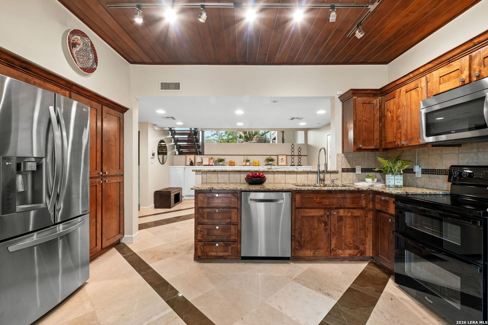 3102 EISENHAUER RD C26