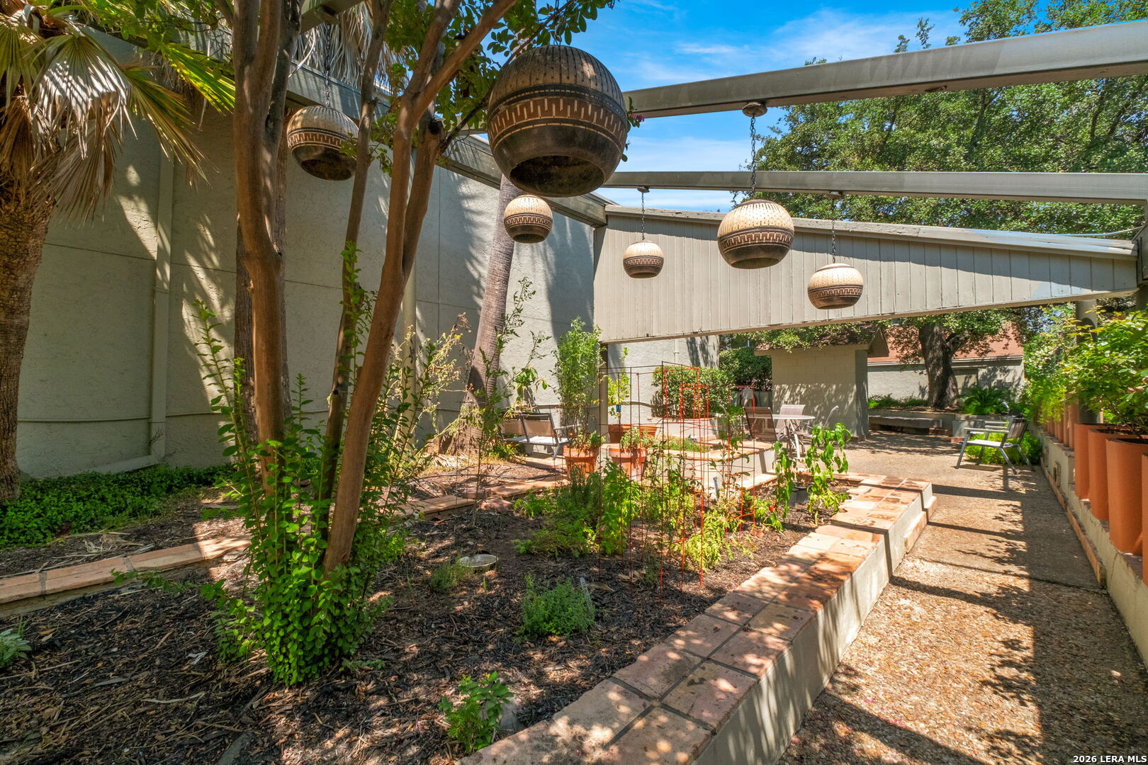 3102 EISENHAUER RD C26