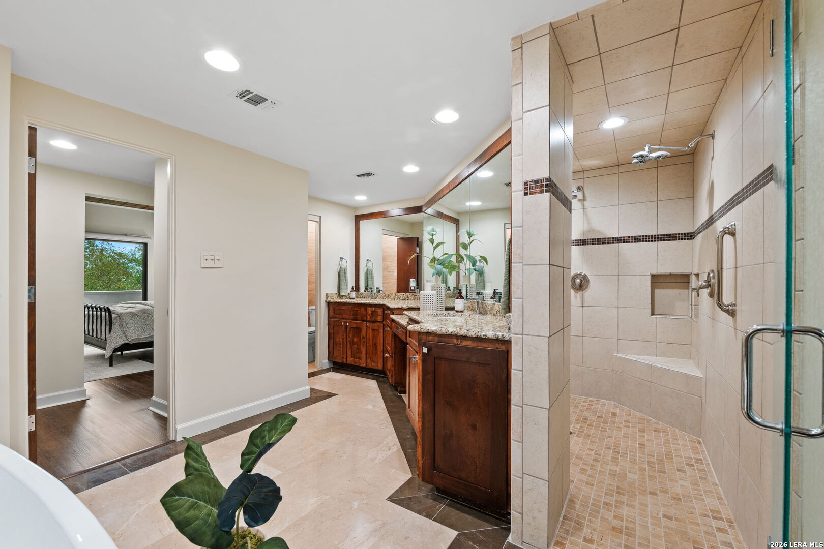 3102 EISENHAUER RD C26
