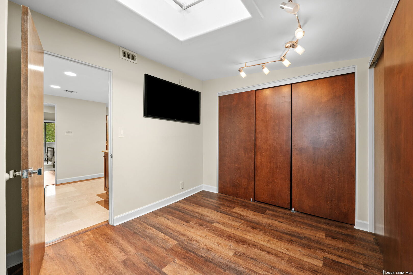 3102 EISENHAUER RD C26