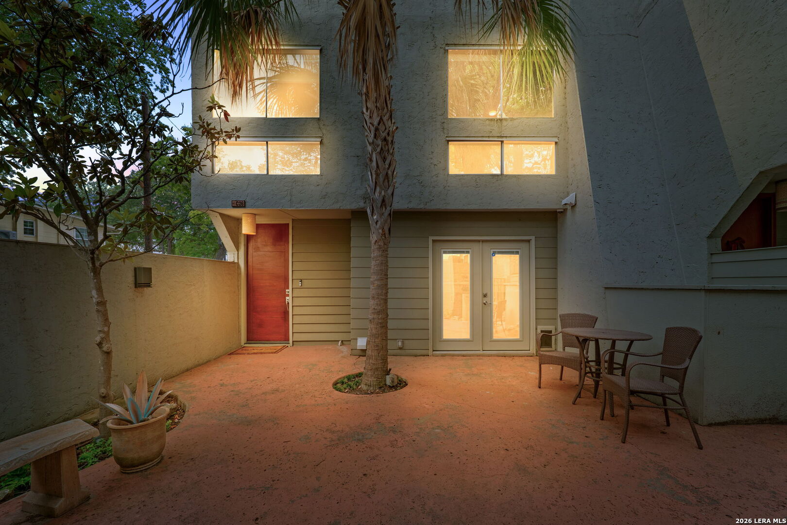 3102 EISENHAUER RD C26