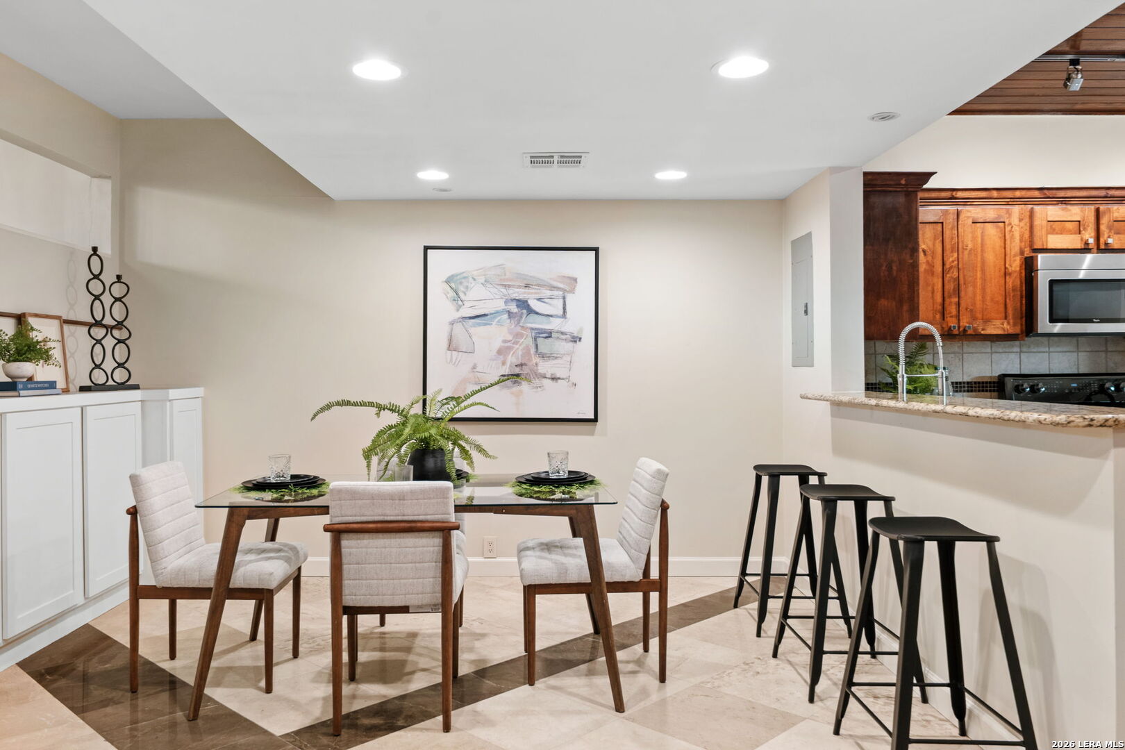 3102 EISENHAUER RD C26