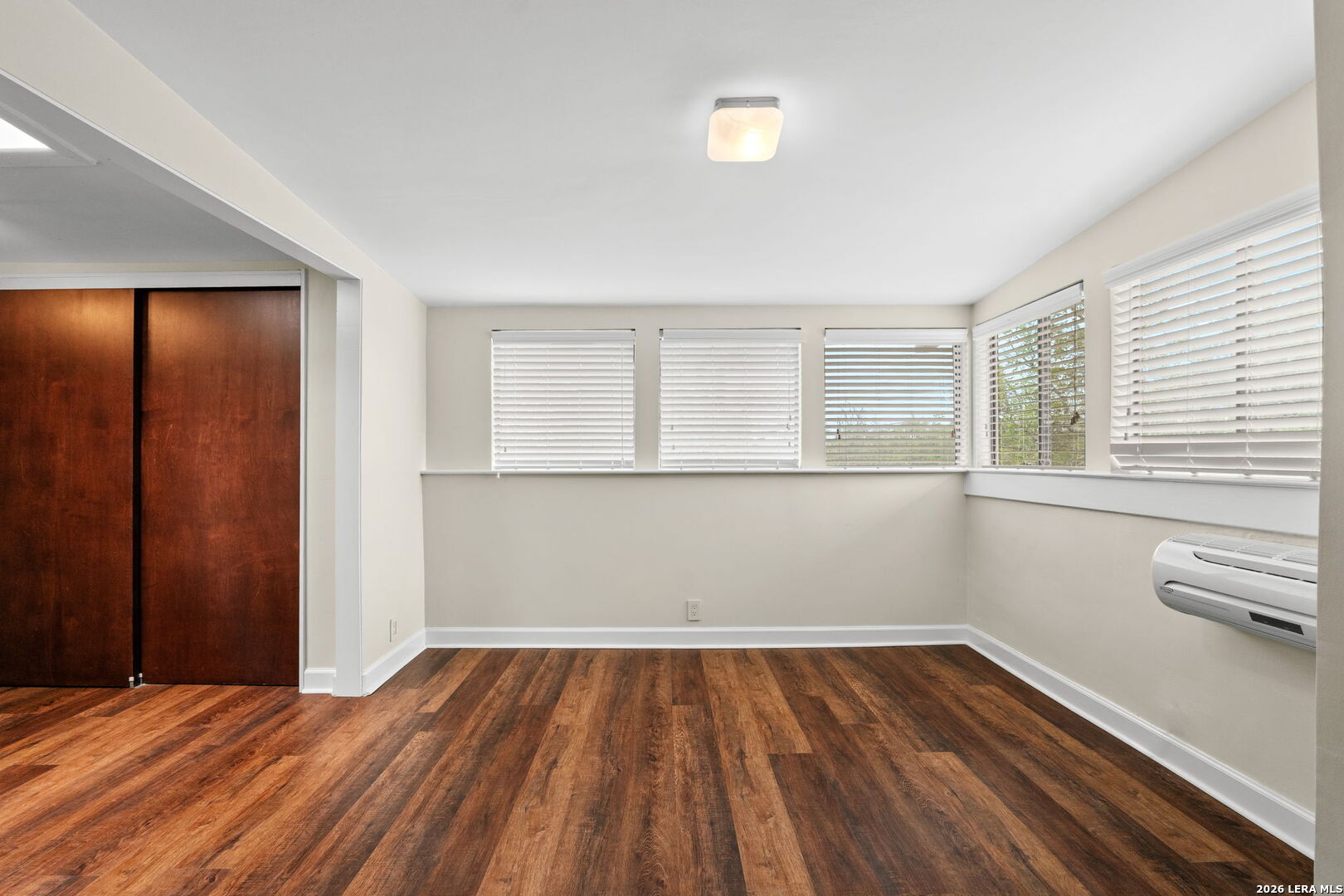 3102 EISENHAUER RD C26