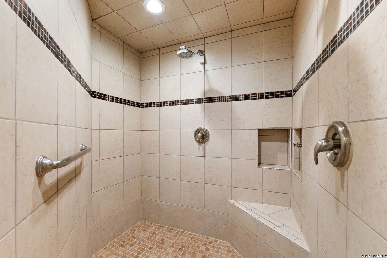 3102 EISENHAUER RD C26