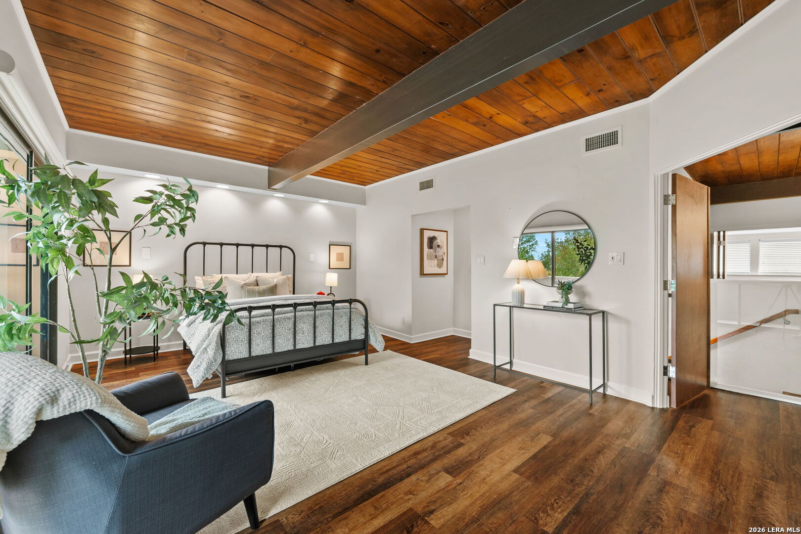 3102 EISENHAUER RD C26