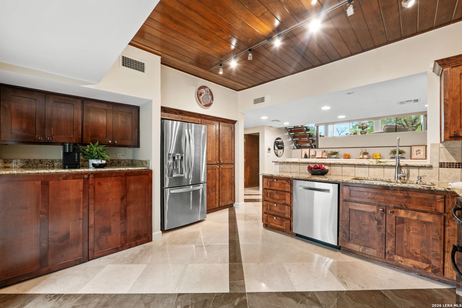 3102 EISENHAUER RD C26