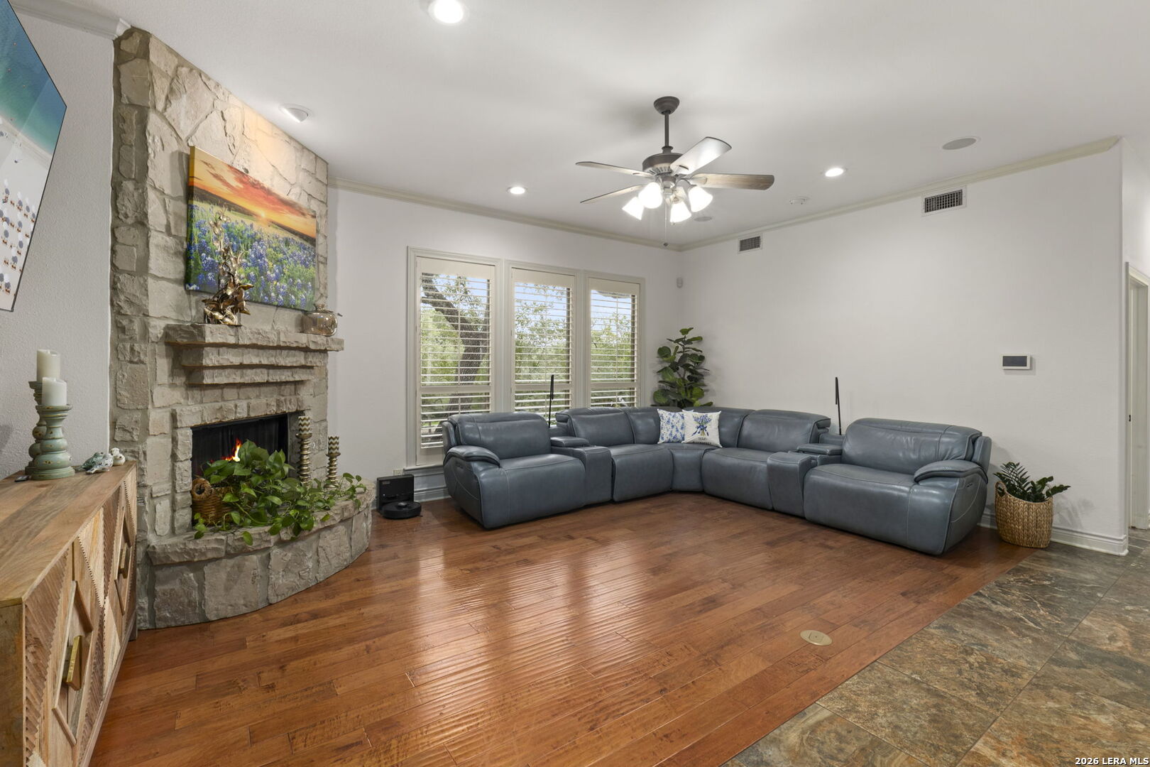 921 GREAT TREE DR