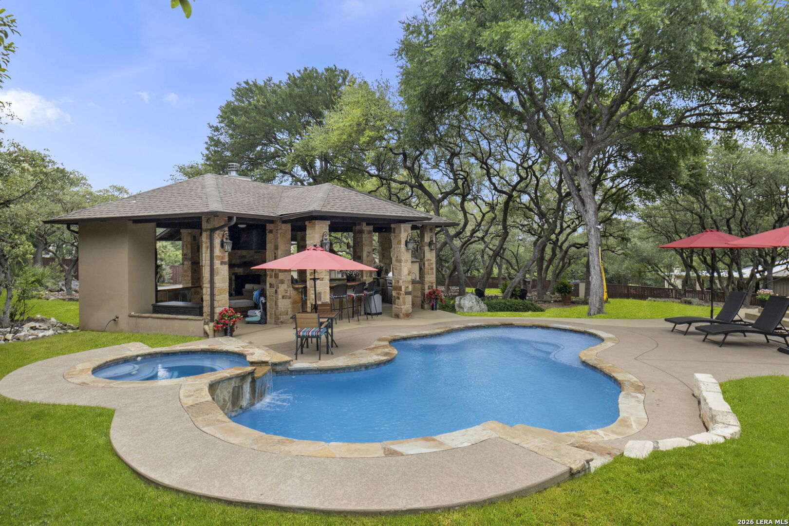 921 GREAT TREE DR