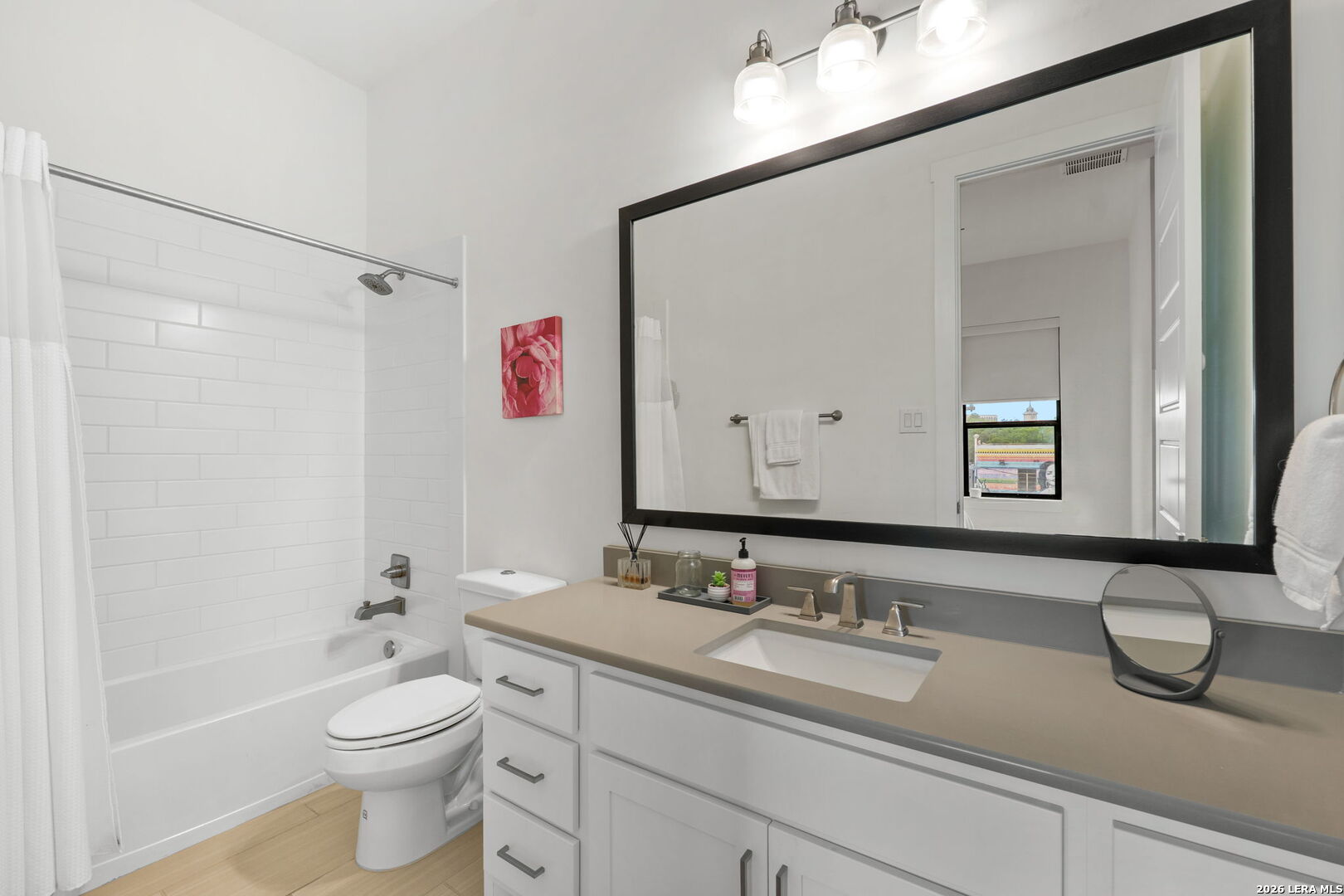 825 N Saint Marys St UNIT 301