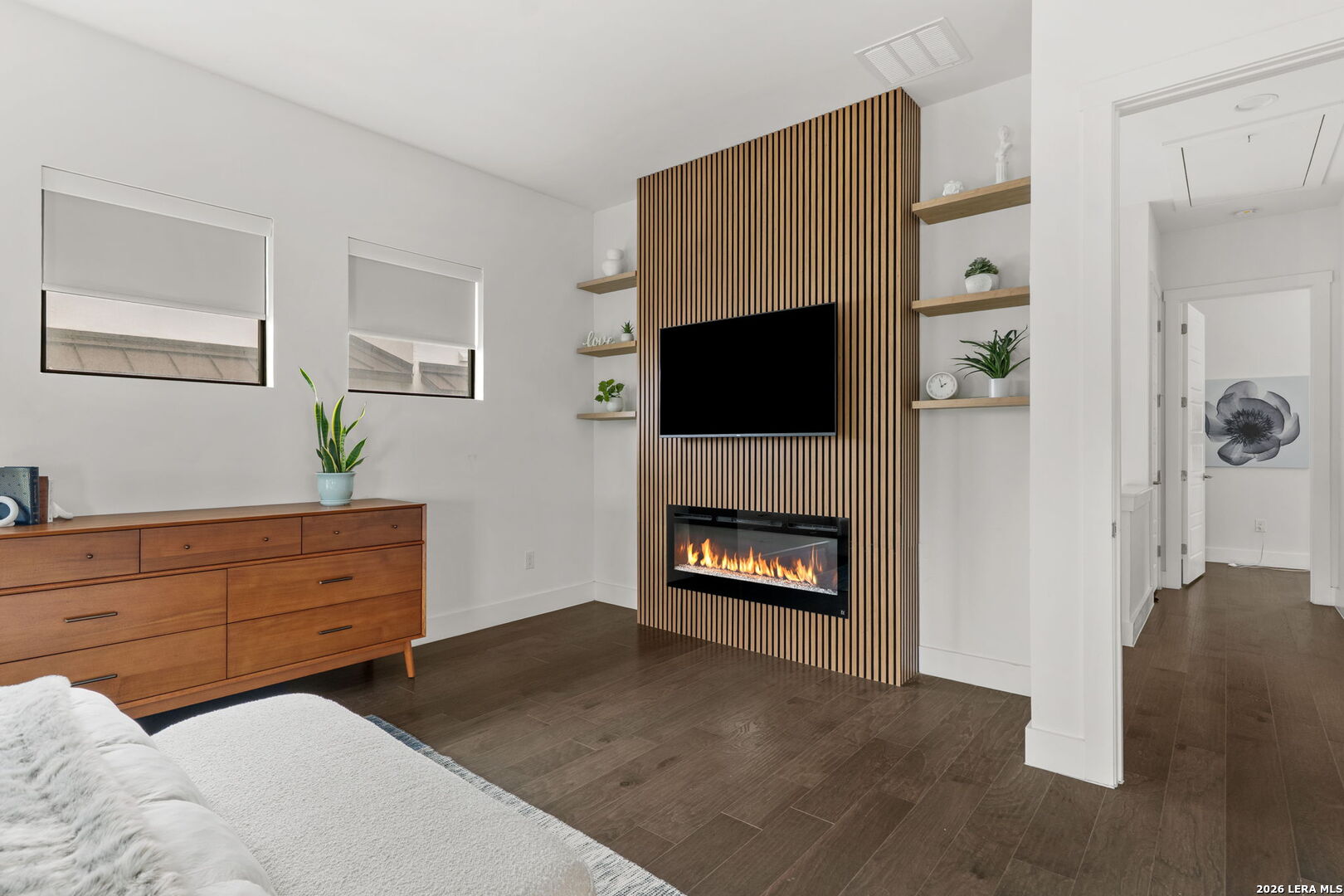 825 N Saint Marys St UNIT 301
