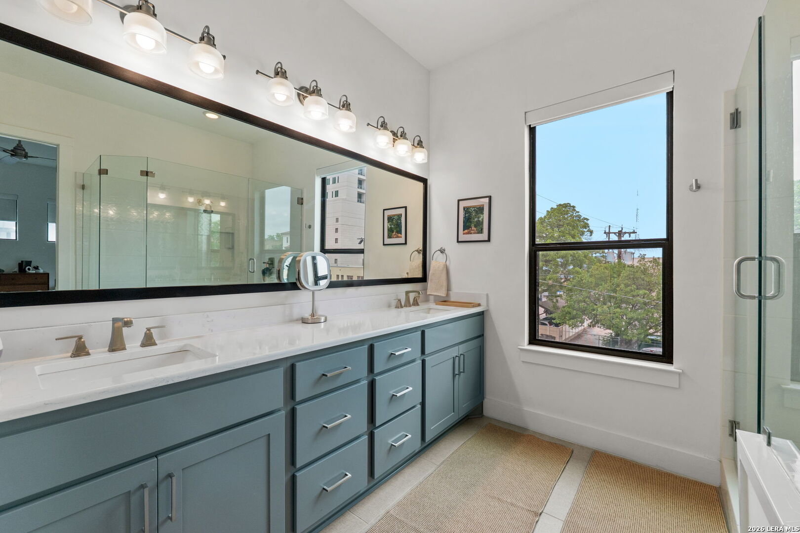 825 N Saint Marys St UNIT 301