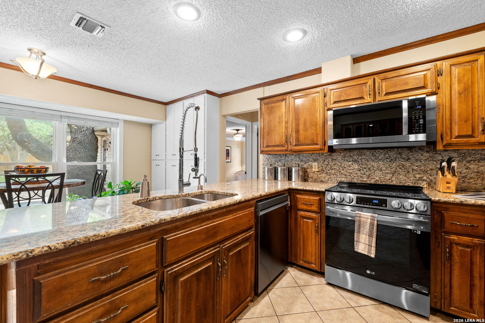 318 WHISPER WOOD LN