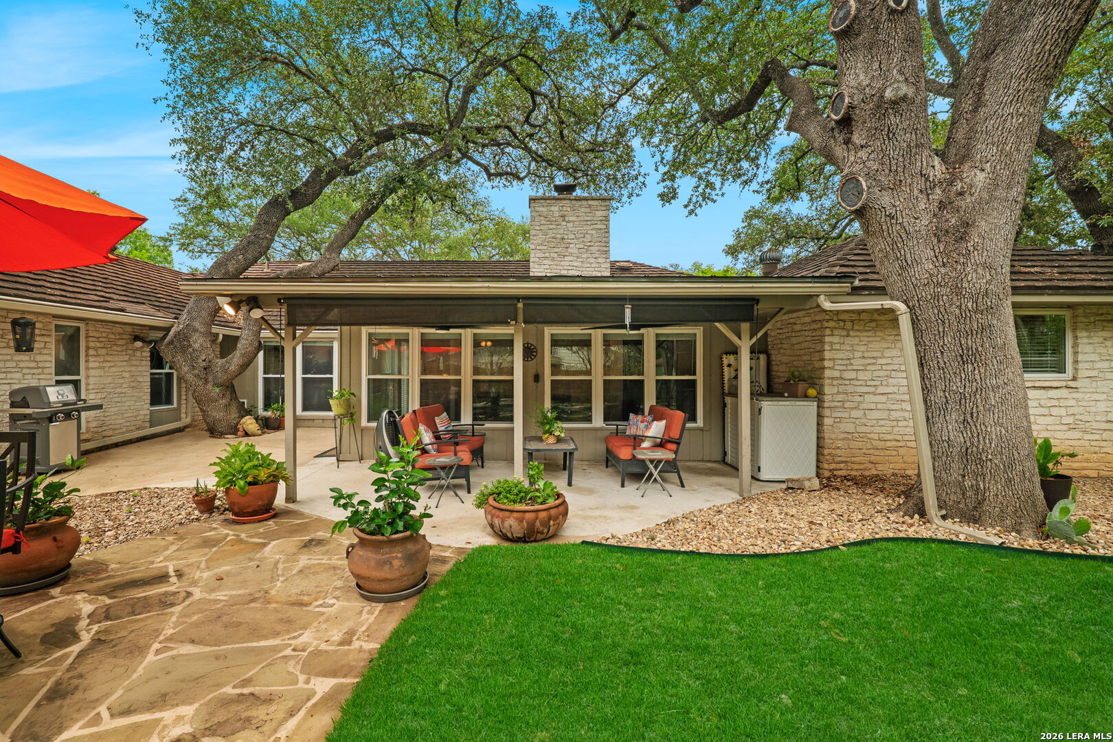 318 WHISPER WOOD LN