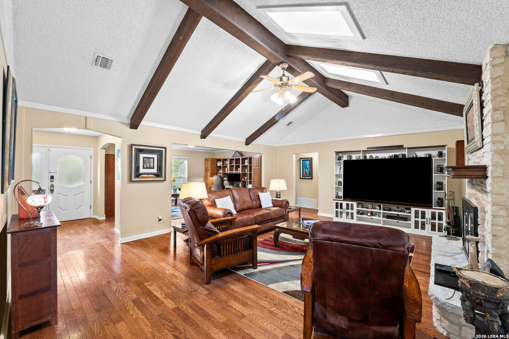 318 WHISPER WOOD LN