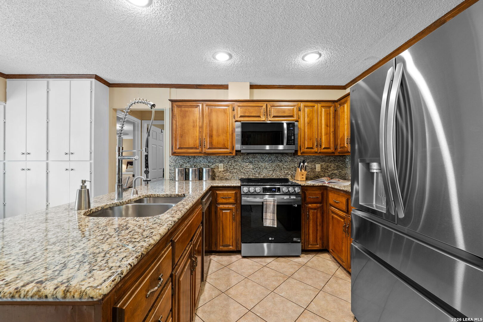 318 WHISPER WOOD LN