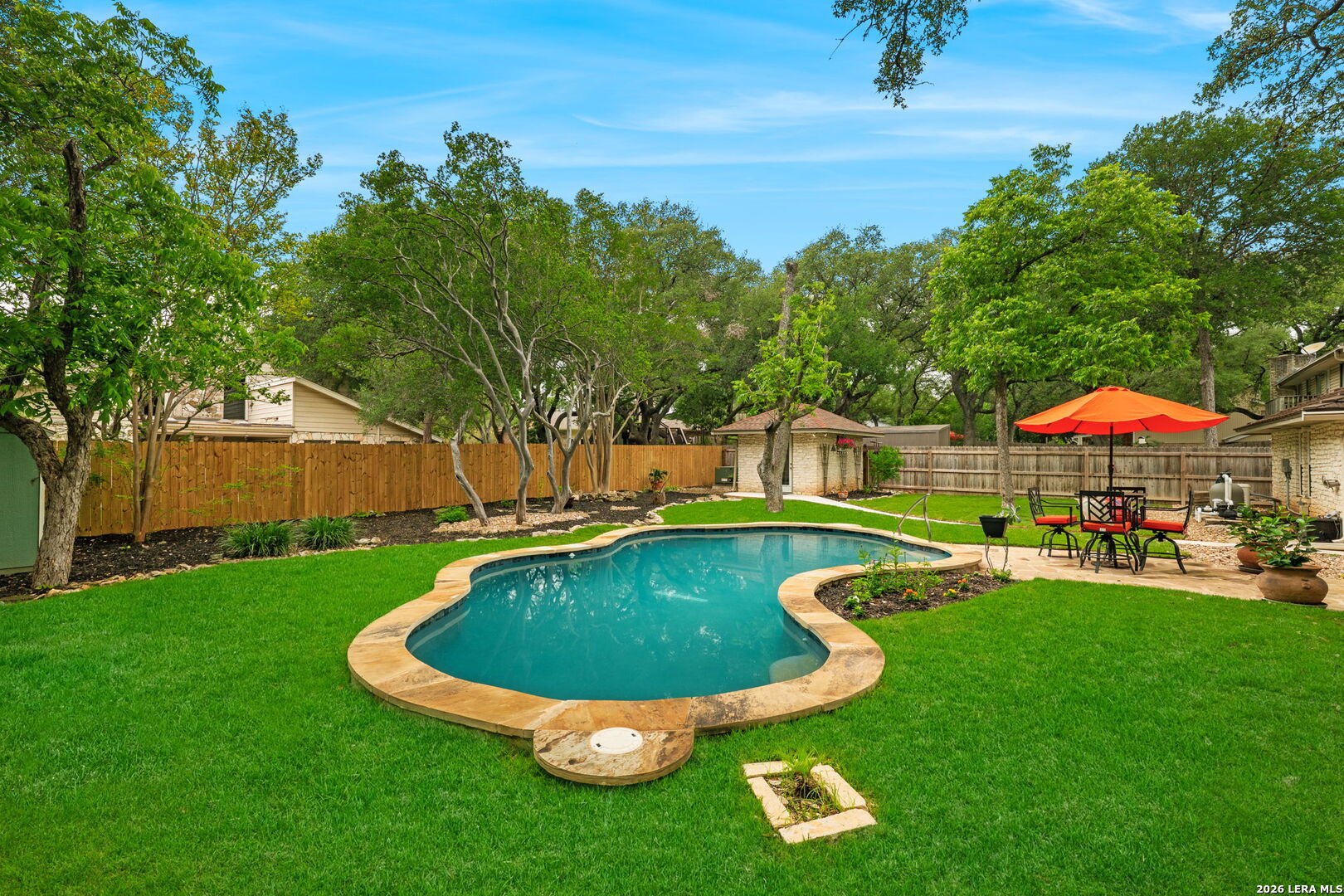 318 WHISPER WOOD LN