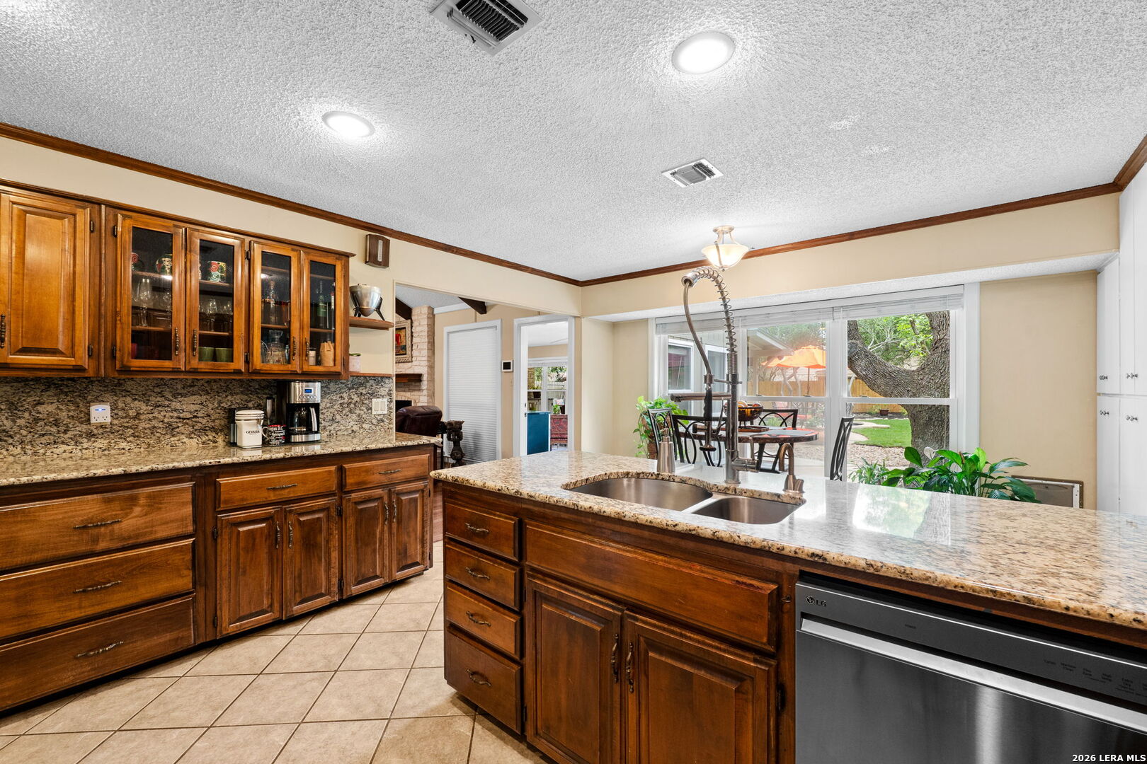 318 WHISPER WOOD LN