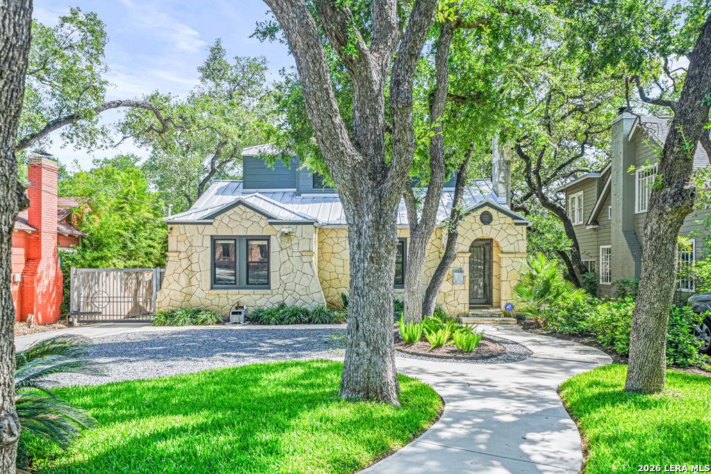 258 TUXEDO AVE