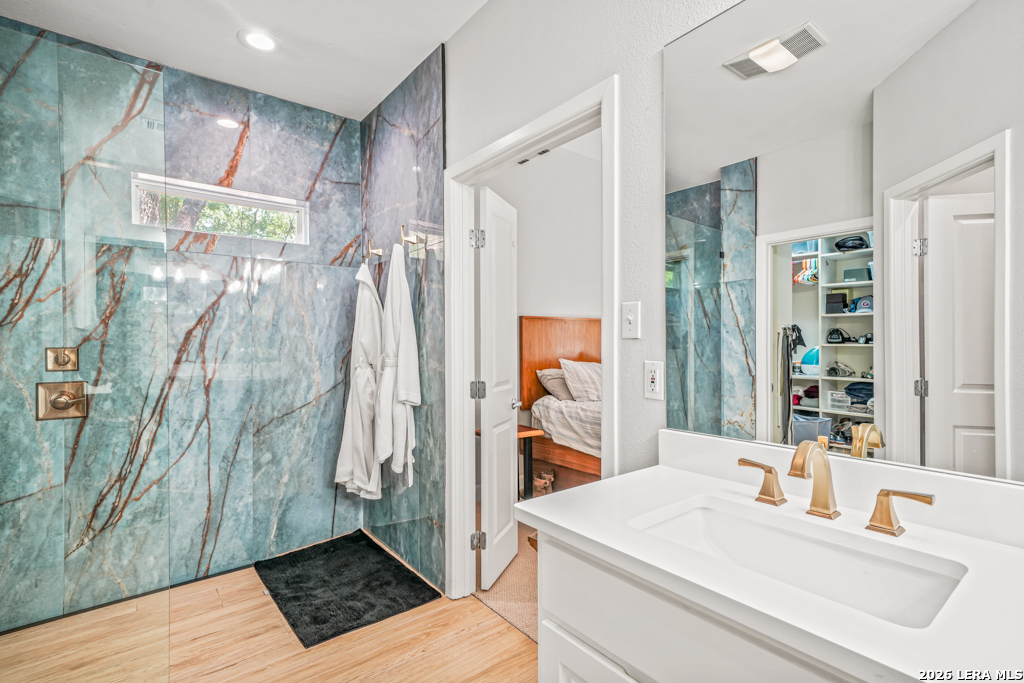258 TUXEDO AVE