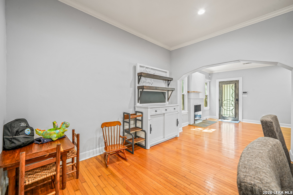258 TUXEDO AVE