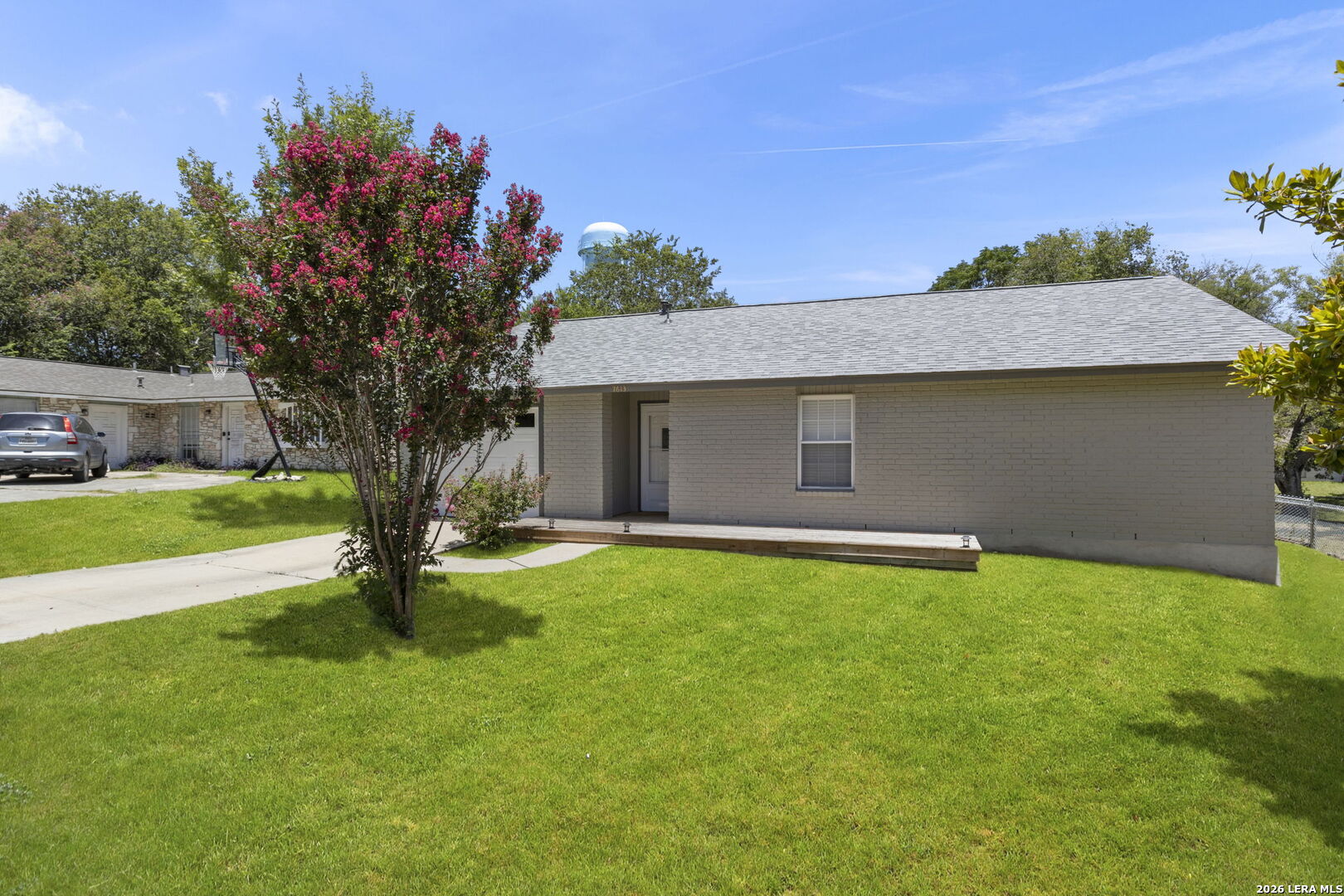 7613 LEAFY HOLLOW CT