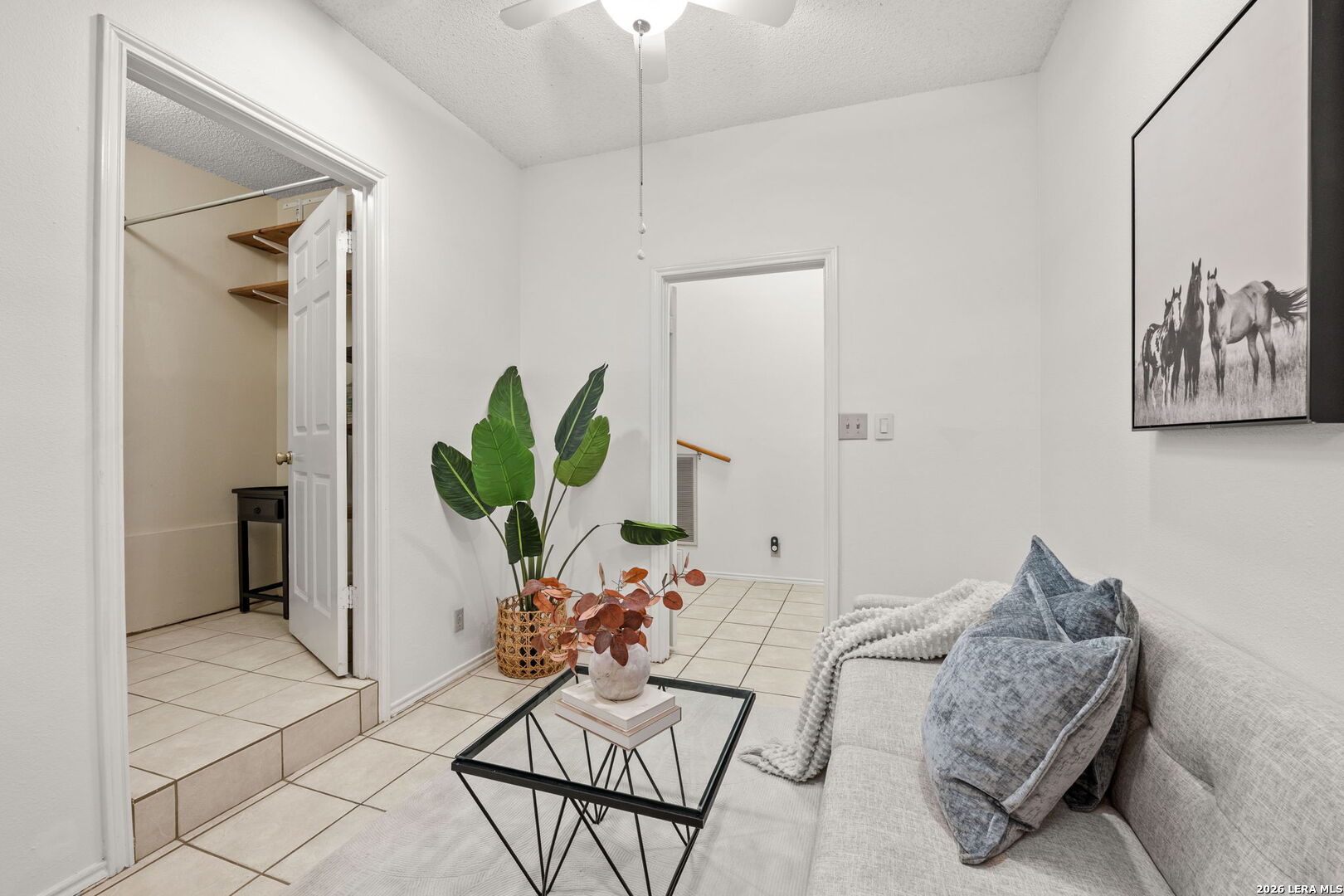 2902 Spring Bend